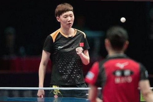 娱乐圈最新“吃瓜”动态：幕后故事与明星互动引关注