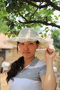 娱乐圈热议：明星幕后揭秘引发网友热烈讨论