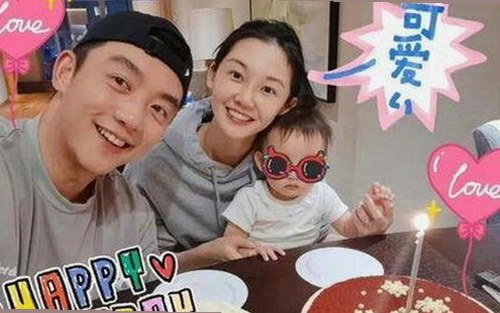 凤姐揭秘娱乐圈幕后：溜溜梅与吃瓜神器的故事线